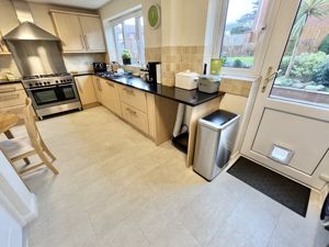 Photo 7- click for photo gallery